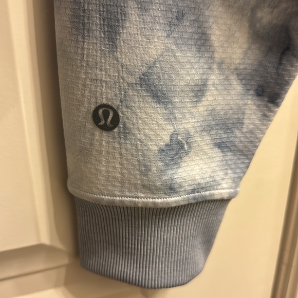 Men’s Lululemon hoodie sweatshirt size L. - Picture 2 of 6